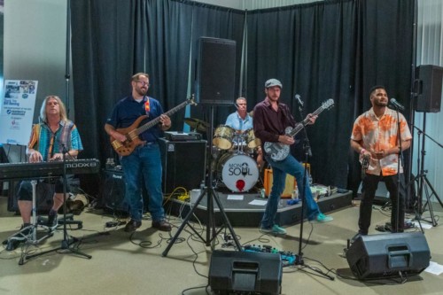 Heartbeats-Horsepower-2022-Digital-Duo-250